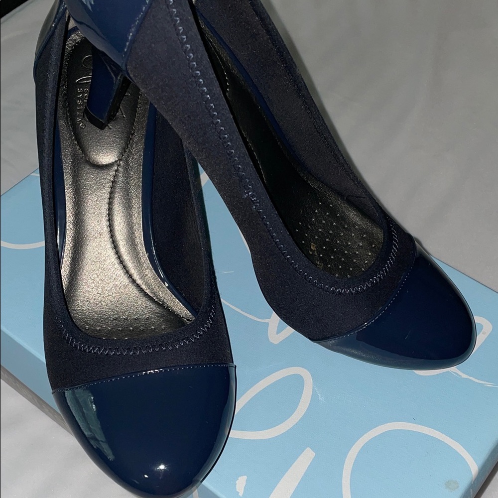 Life Stride Navy Fabric and Patent Heels